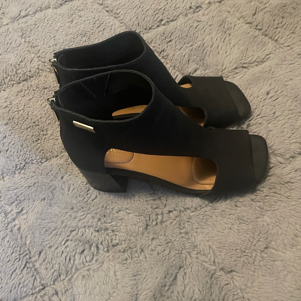 Reaction Kenneth Cole size 8